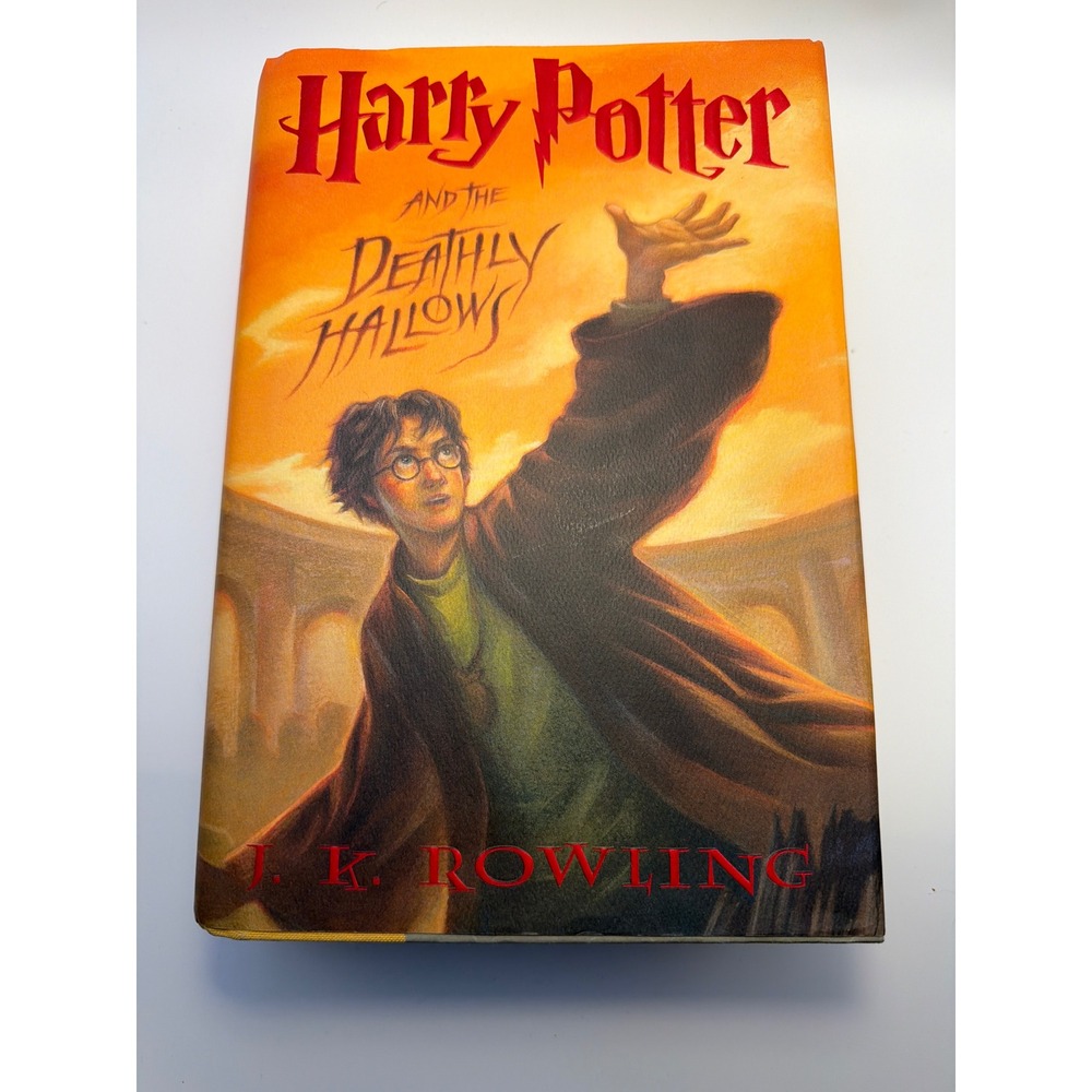 Harry Potter and the Deathly Hallows First Edition Hardcover J.K. Rowling 2007